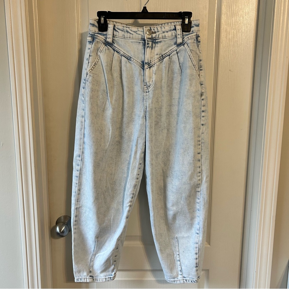 Wild Fable Acid Washed Jeans - Highest Rise Balloon - Light wash